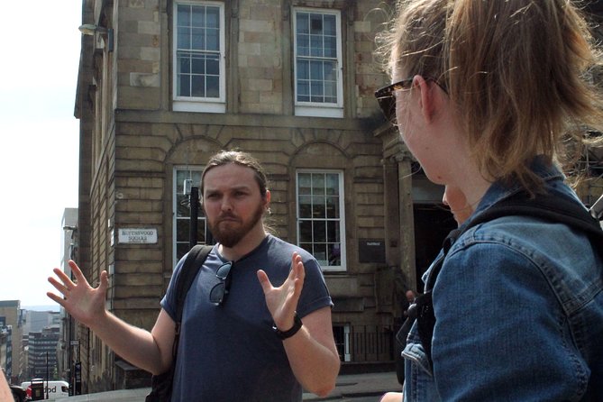 Glasgow: Pubs & History Walking Tour with Beer Tasting - Starting at George Square and Nelson Mandela Place