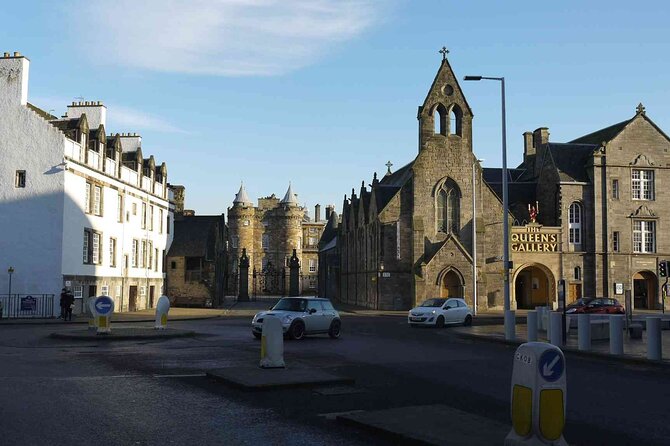 Highlights from the Royal Mile: A Self-Guided Audio Tour - Mercat Cross and the darker side of civic life