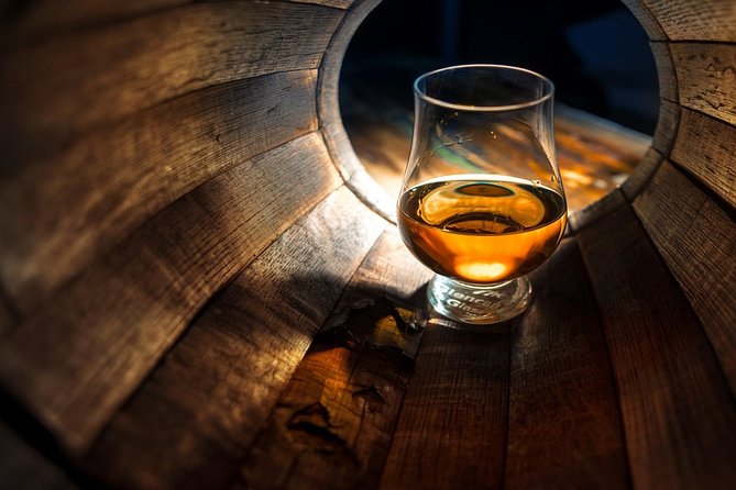INVERGORDON PORT Tour Dunrobin, Dornoch & Distillery - Dornoch, cathedral, shops and lunch time