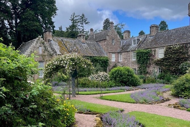 Invergordon Private Tour: Fort George, Cawdor Castle & Loch Ness - Key Points At A Glance