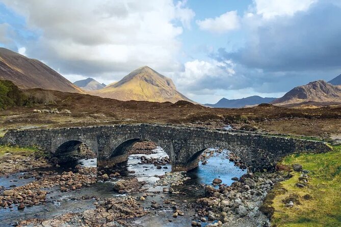 Isle of Skye Day Tour from Fort William - Portree gives you 90 minutes for food and wandering