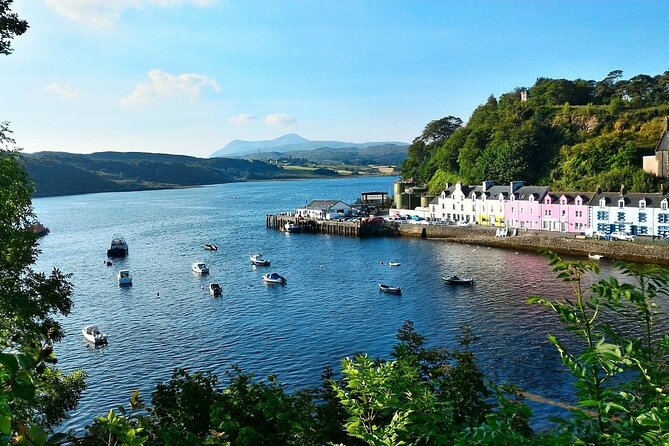 Isle oF SkyeTour.PORTREE,OLD MAN STORR,KILT ROCK.FROM INVERNESS - Loch Ness and Urquhart Castle set the tone