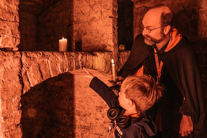 Kids Multi-Sensory Underground Vaults Tour in Edinburgh - Following the Royal Mile’s darker past