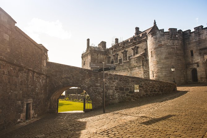 Loch Lomond, Kelpies & Stirling Castle Tour Including Admission - Stirling Castle and Scotland’s Power Struggle