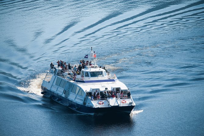 Loch Ness 1-Hour Cruise with Urquhart Castle Views - Boarding the catamaran and choosing your seat