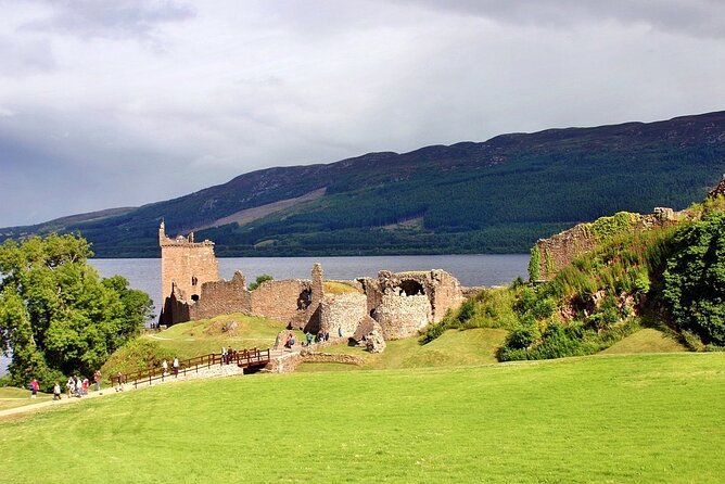 Loch Ness , Outlander , Inverness Castle , Clava and Culloden - A full Highland day from Invergordon