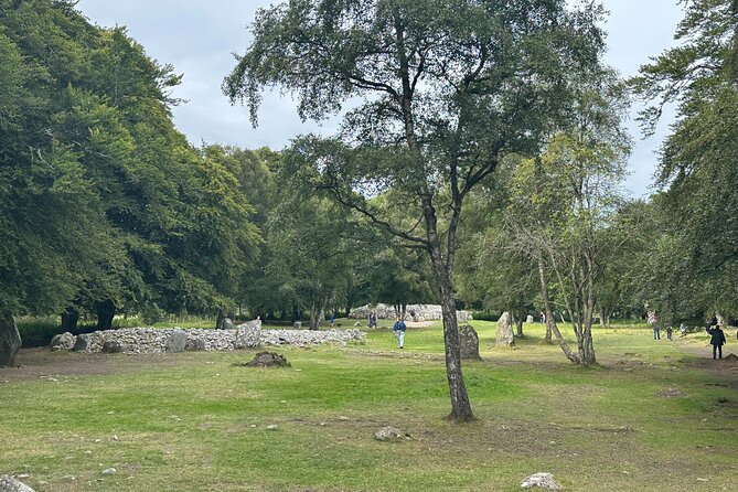 Loch Ness Tour: Day Trip to Loch Ness, Outlander Sites and More - Culloden Battlefield and the Jacobite defeat