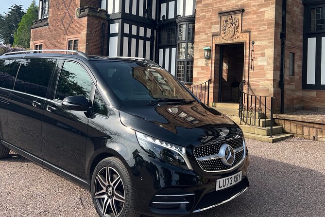 Luxury Private Transfer - From the city centre back to the airport