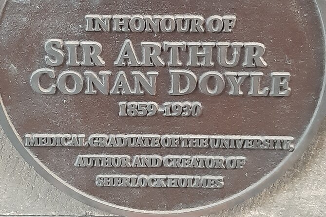 Medical and Surgical History of Edinburgh - Private Walking Tour - The Royal Mile reveals the city’s medical beginnings