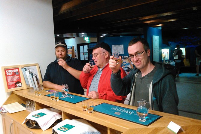 North Highland Deluxe Whisky Tour with Castle Option - Why the guide makes a difference