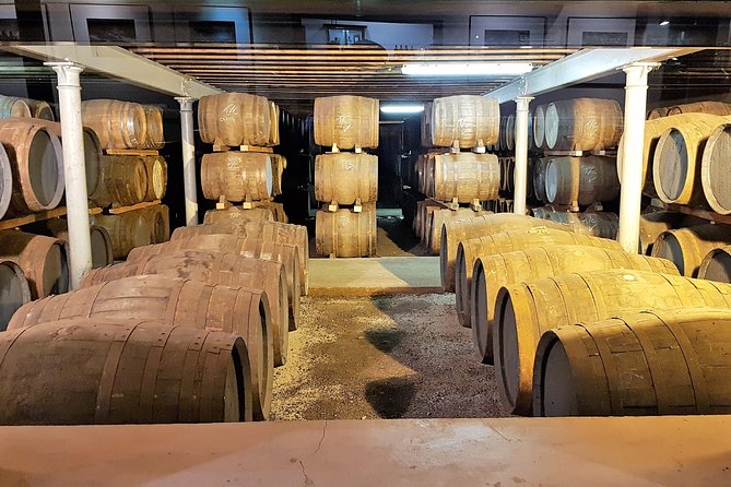 North Highland Deluxe Whisky Tour with Castle Option - Glenmorangie begins the whisky route