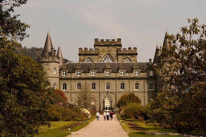 Oban, Glencoe, Highlands Lochs & Castles Small Group Day Tour from Glasgow - Leaving Glasgow for Loch Lomond