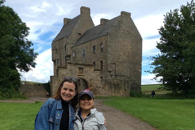 Outlander Day Tour from Glasgow - Blackness Castle and the Stone Ship