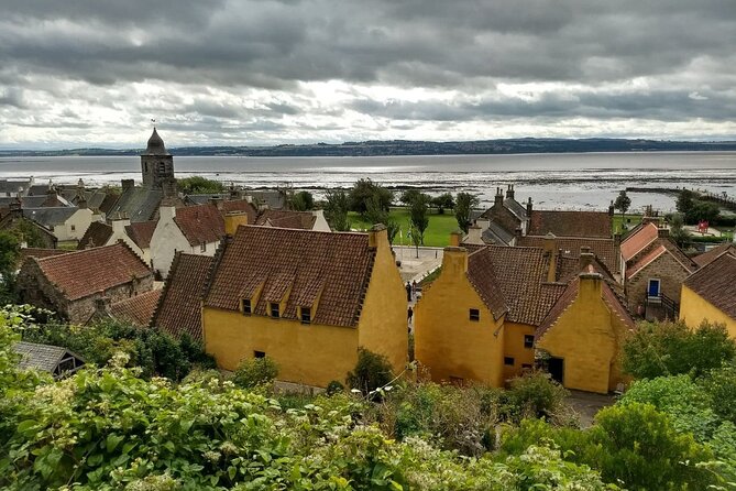 Outlander Filming Locations Day Tour from Edinburgh - Falkland and 1940s Inverness