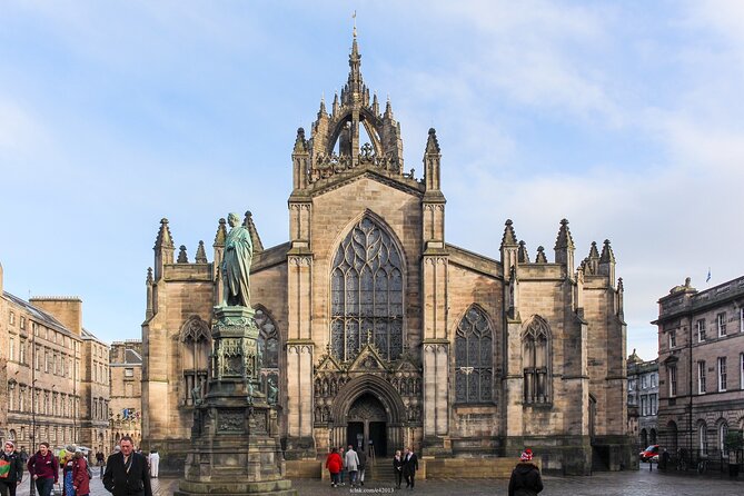 Private 4h Walking Tour in Edinburgh with Edinburgh Castle Tour - Why this works as your first Edinburgh outing