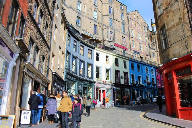 Private 4h Walking Tour in Edinburgh with Edinburgh Castle Tour - City Chambers and Edinburgh’s civic center