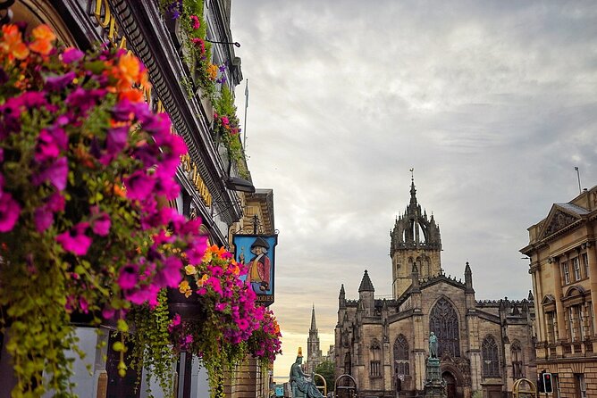 Private Edinburgh driving tour - Why a private car works well in Edinburgh
