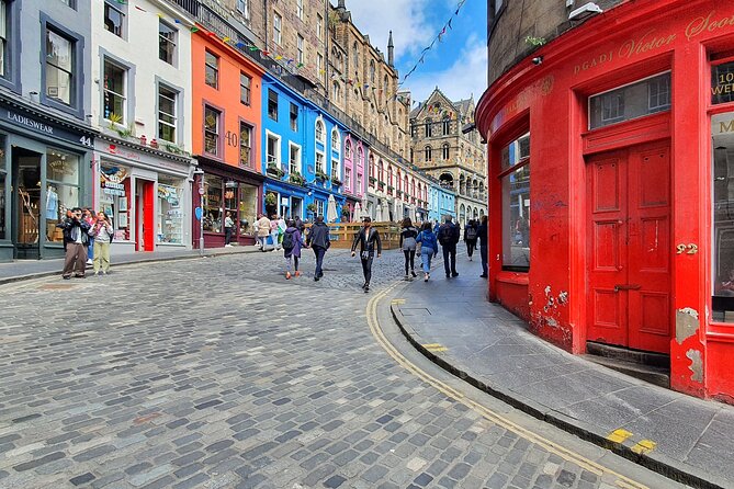 Private Edinburgh driving tour - Royal Yacht Britannia and lunch in Leith