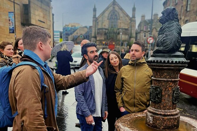 PRIVATE Edinburgh Food Tours - Old Town, Leith - Edinburgh Castle views and a treat near the landmark