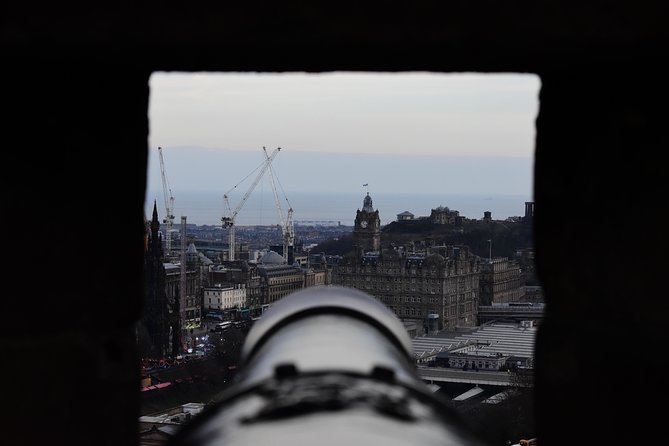 Private Edinburgh Tour for Families with a Local, 100% Personalized - What this four-hour family tour actually offers