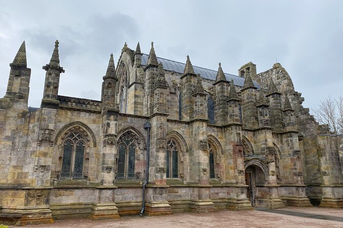 Private Executive Edinburgh Airport transfers to Edinburgh City - One-way arrival or return transfer