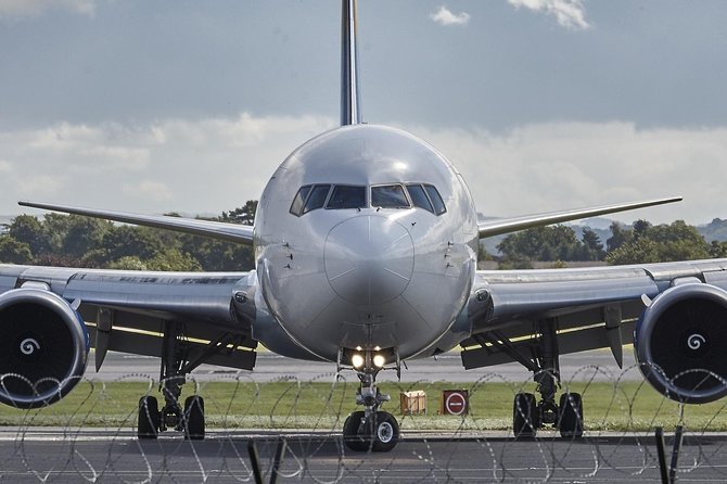 Private Glasgow Departure Transfer: Hotel / Accommodation to Airport - A calm way to finish your Glasgow stay