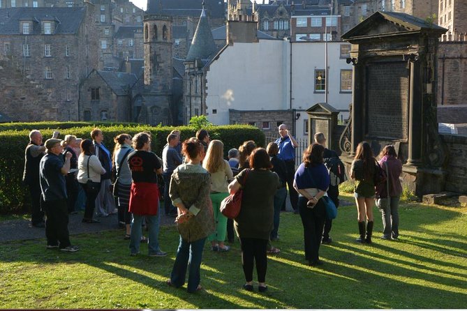 Private Greyfriars Kirkyard history tour - Walking conditions and practical comfort