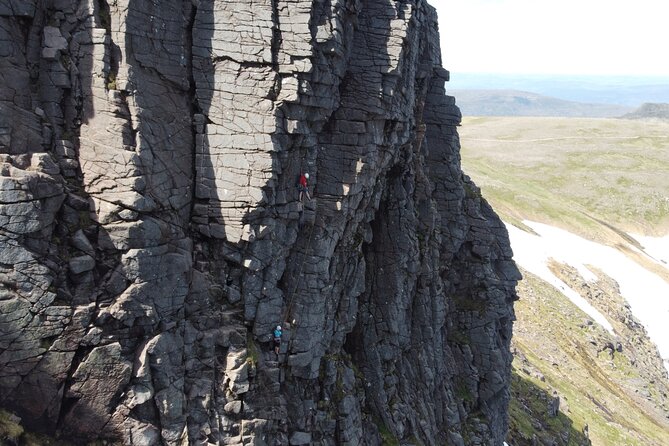 Private Guided Rock Climbing Experience in the Cairngorms - The guides make the difference