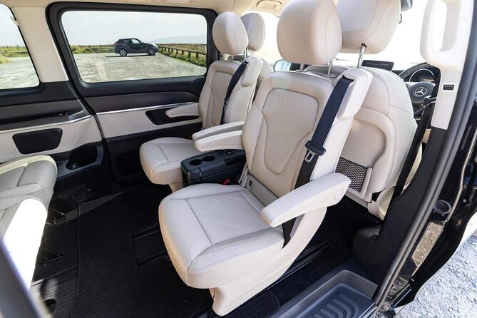 Private luxury transfer from Edinburgh Airport to Edinburgh - Booking details that deserve attention