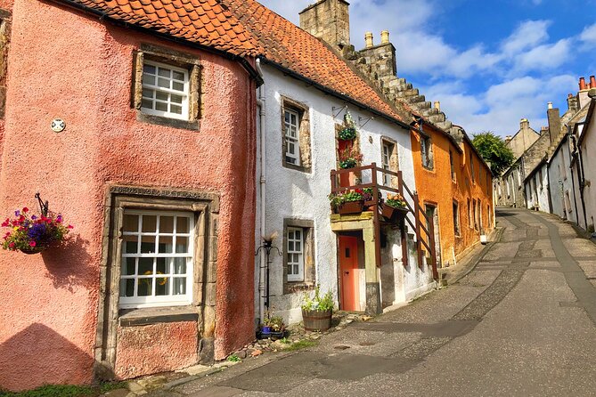 Private 'Outlander' Film Locations Day Trip from Edinburgh - Midhope Castle: looking for Lallybroch