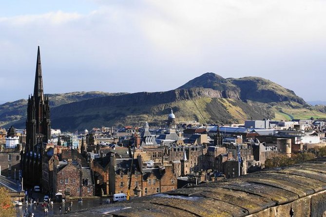 Private Shore Excursion: Edinburgh City and Rosslyn Chapel - The guides and the feel of the commentary