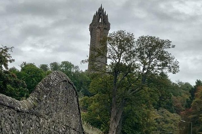 Private Stirling Day Guided Tour in the Premier Classic LEVC TXE - The Wallace Monument and Scotland’s national story