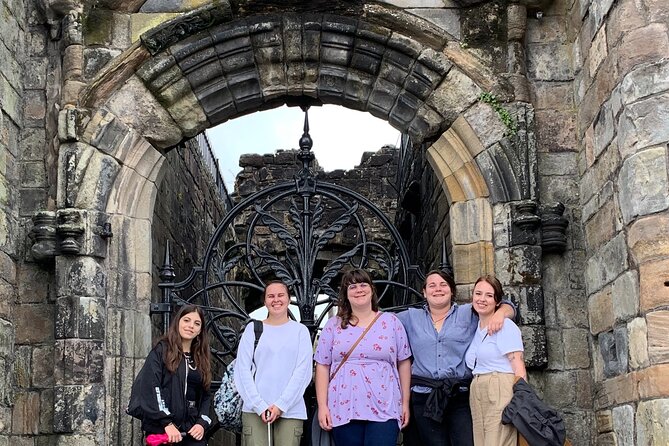 Private Stirling Old Town Tour - Walking uphill toward Stirling Castle
