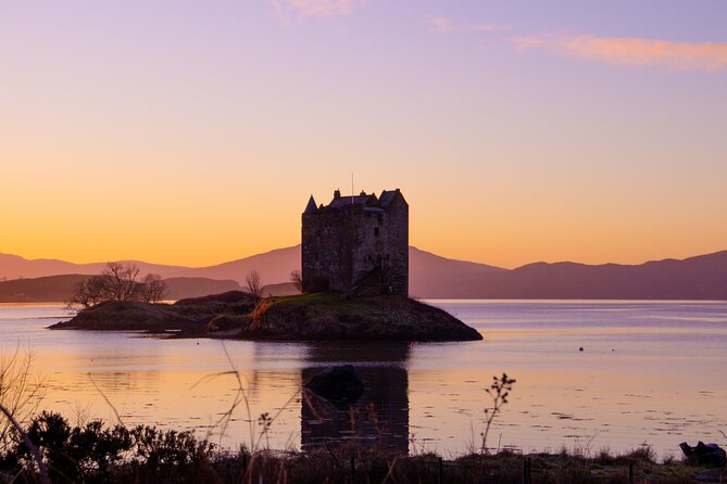 Private Tour of Highlands, Oban, Glencoe, Lochs & Castles from Glasgow - Luss and Loch Lomond: a gentle start