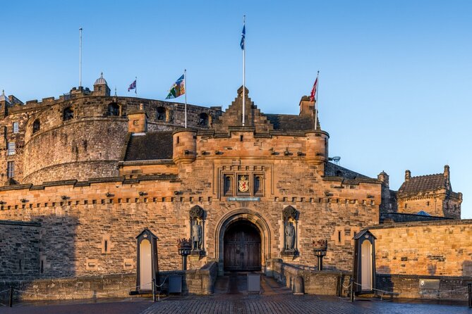 Private Walking Tour of Edinburgh Castle with Skip-the-Line - How this compares with visiting on your own