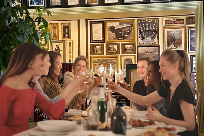 Private Whisky Tasting, Scottish Food & Wine Pairing Tour - Stop one: seasonal food near St Andrew Square