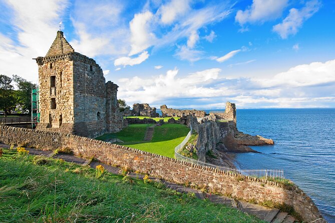 Privately Guided St Andrews & Fife Day Tour from Edinburgh - Lunch at the Tom Morris Bar and Grill