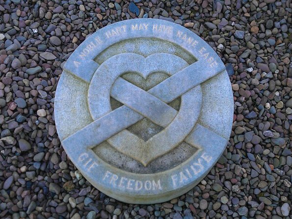 Rosslyn Chapel and Hadrian's Wall Small Group Tour from Edinburgh - What the Guides Add to the Day