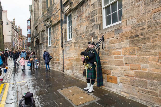 Royal Edinburgh Ticket - Hop-On Hop-Off and Attraction Admissions - Dynamic Earth and family-friendly stops