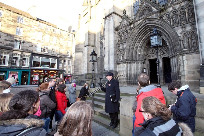 Royal Mile and Edinburgh Castle - Small Group Walking Tour - Entering Edinburgh Castle without the main wait
