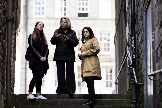 Royal Mile and Edinburgh Castle - Small Group Walking Tour - The Stone of Destiny and the Honours of Scotland