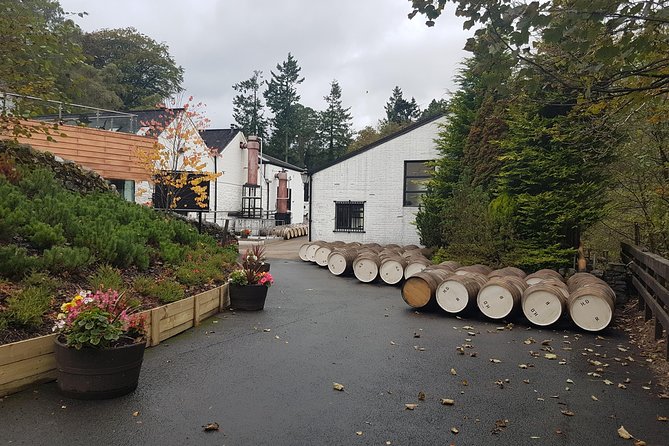 Scottish Castles & Whisky Tour - A full Scottish day from Edinburgh