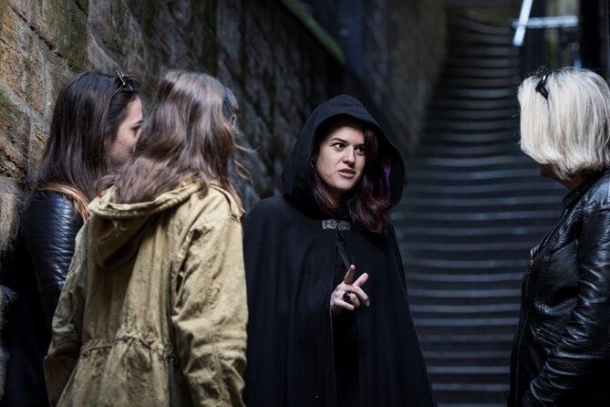 Small Group Ghost Tour incl. Underground Vaults & free drink in Megget's Cellar - Who will enjoy this Edinburgh ghost tour?