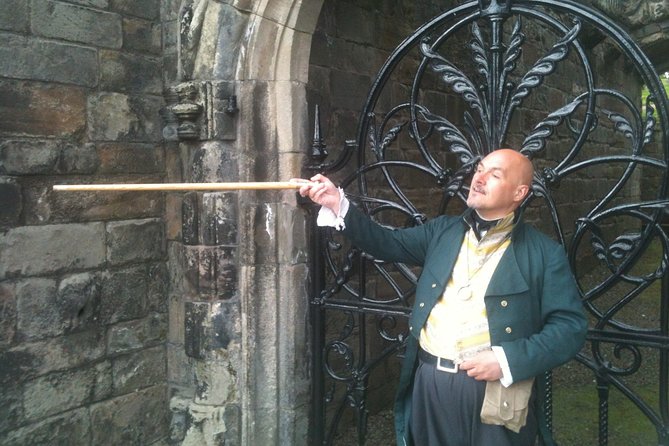 Stirling Castle and the Secrets of the Old Town Private Tour - Starting in Stirling’s Old Town