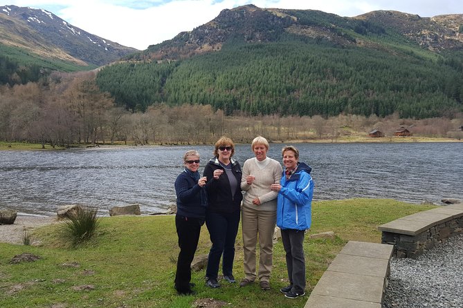Stirling Castle, Trossachs, Loch Lomond and Whisky Tour - Lunch at the Drovers Inn