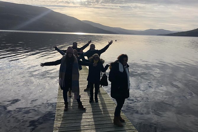 Stirling, Highlands & Distillery in Spanish - Dunkeld and the River Tay: a small-town pause
