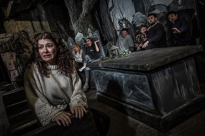 The Edinburgh Dungeon Entrance Ticket - Ghosts, smells, and the final drop ride