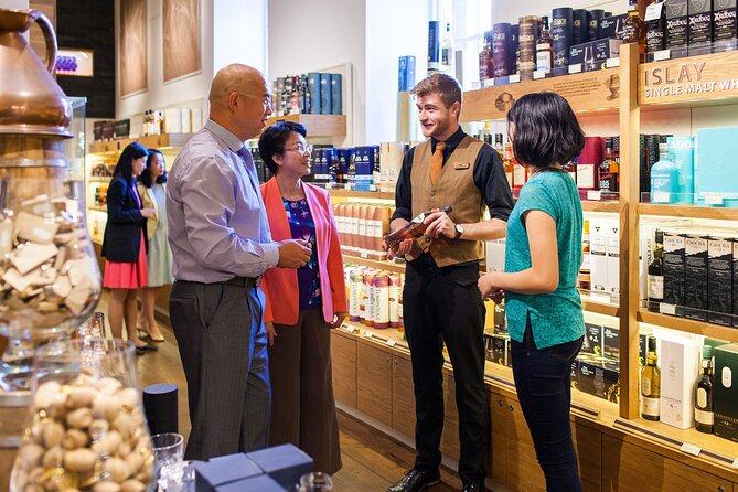 The Scotch Whisky Experience Guided Whisky Tour - An Introduction to Whisky - How the guides shape the experience