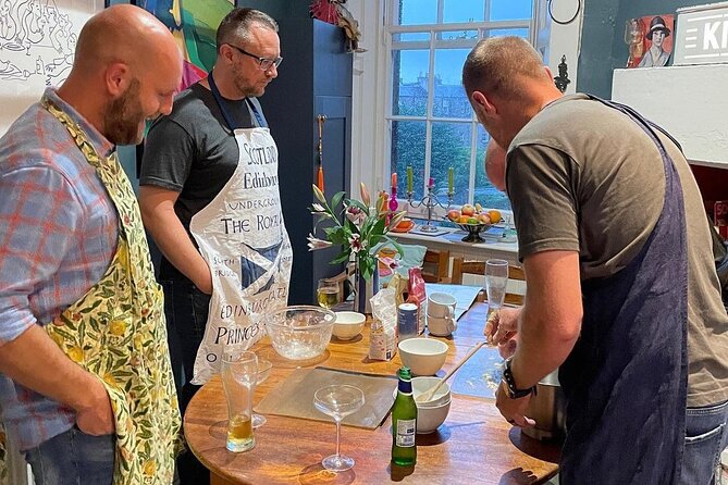 Traditional Scottish Cooking Class & Dinner with Edinburgh Local - Finishing with shortbread, tea, and coffee