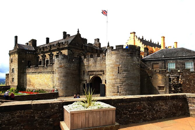 Wallace monument, Stirling Castle, Linlithgow Palace Private Tour - Crossing the Forth at the start of the day